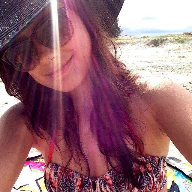 Jornalista. Curiosa. Romântica. Cinéfila. Perfeccionista. Esposa do @renanbear S2