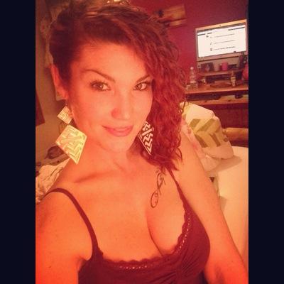 Laydeekb's profile picture. Ask n I may say!