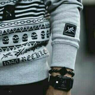 ‏لُيَس گلُ منْ آقتٌربْ منْگ يَريَدِ خـدِآعگ . . فَـ بْعض آلُقلُۆبْ آلُطُيَبْةّ تٌبْحٍثْ عنْ مثْلُهآ♡