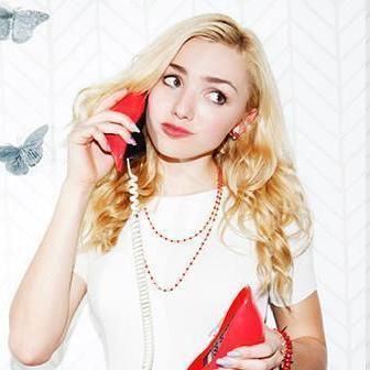 I love peyton list and nothing will make change of opinion Peyton List has a twin brother named Spencer List has a younger brother Called PhoenixList Your BFF