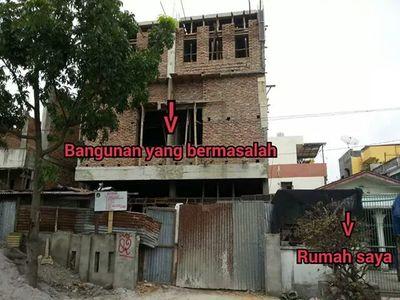 Mohon kepada pihak pemerintah kota medan membantu kasus kami yg sudah dr bulan maret 2014 sampai skrg. krn preman setempat membacking bangunan bermasalah tsbt..
