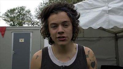 E ti porto dentro perché non posso averti al mio fianco. @Harry_Styles