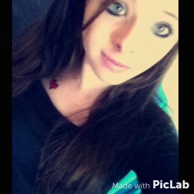 suicidal_bitchx's profile picture. 