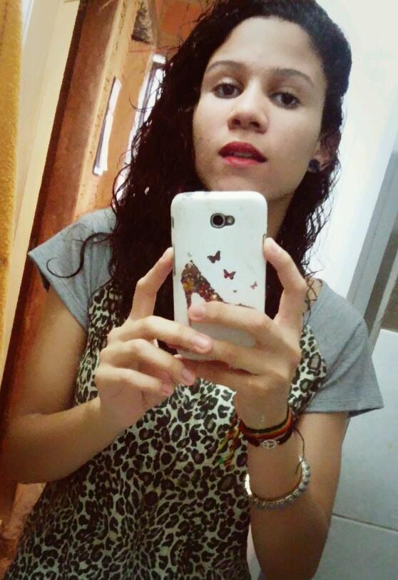 A vida me ensinou a nunca desistir, nem ganhar, nem perder mas procurar evoluir ♪