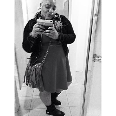 instagram: @22_keekee
facebook: Nykena Shavon Pierce (keke)