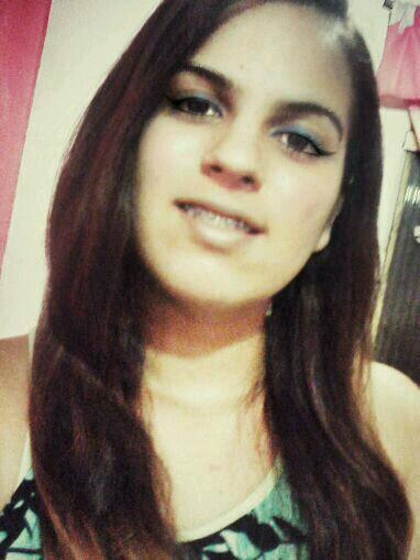 Hello: D I'm not 1/5 of the band one direction .. And if you follow, thank you .. I love you xx