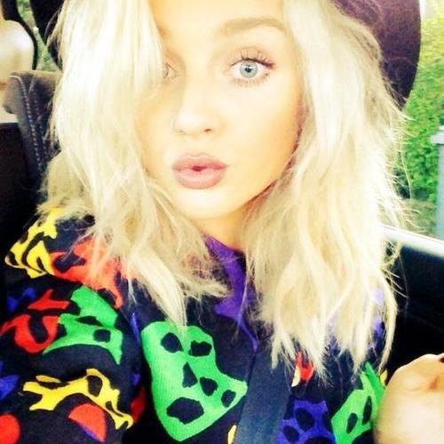 free follow @selenajames646