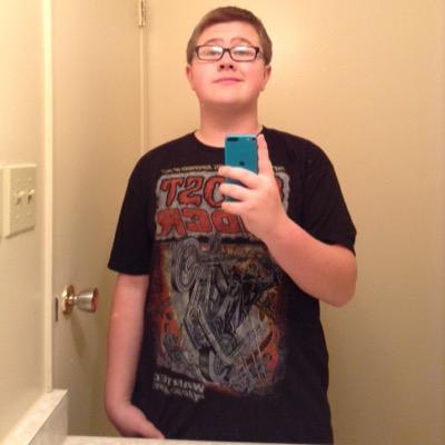 I am the one known as fat Jesus. If you know me follow me if you dont know me follow me anyway hmu on ig th3_fat_jesus