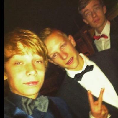 {jongen}{16 jaar}{RKDEO}stanislas college pijnacker}{FC Den Haag ♥}