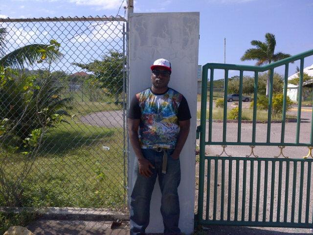 realjojoSBG's profile picture. Amateur songwriter. Looking for artist/songwriter to work with and feedback