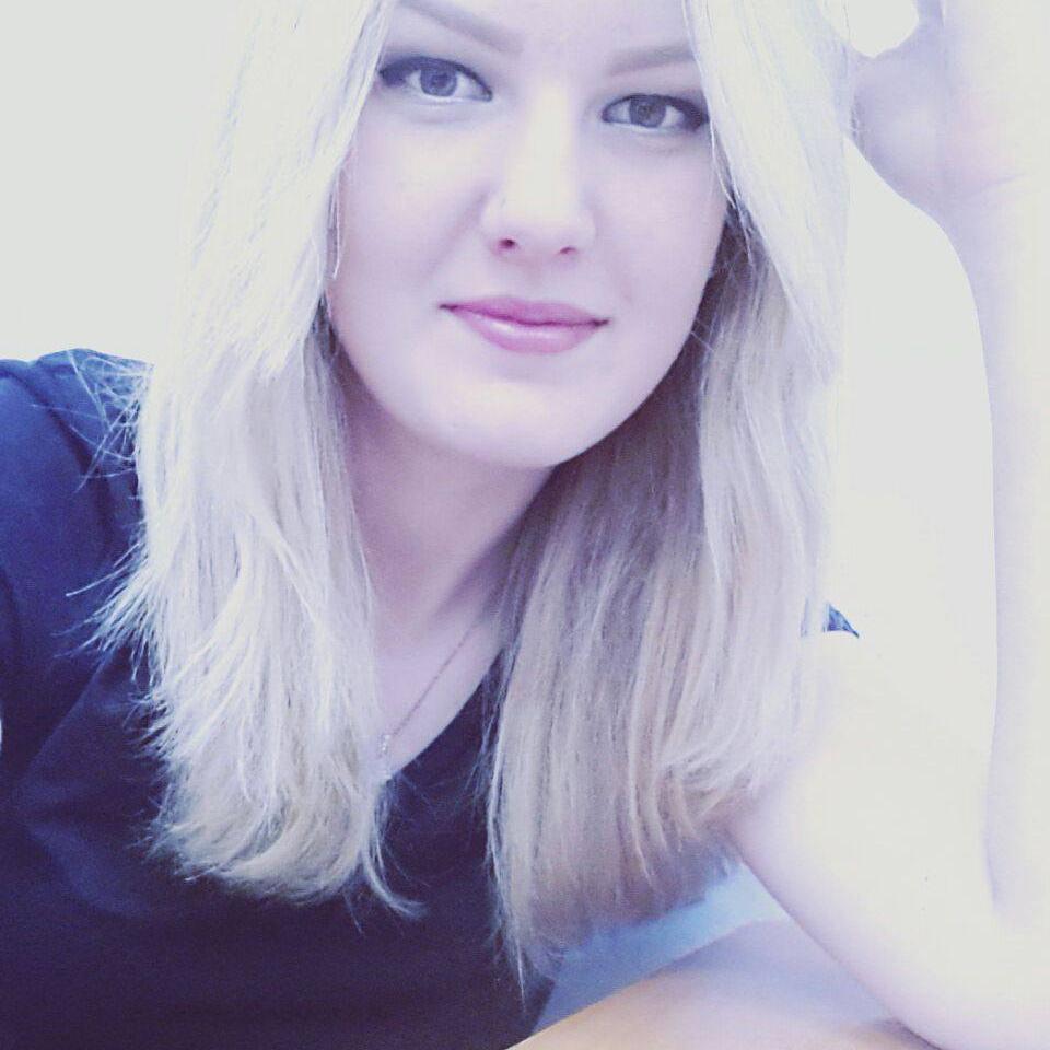 BlondaDevill's profile picture. 