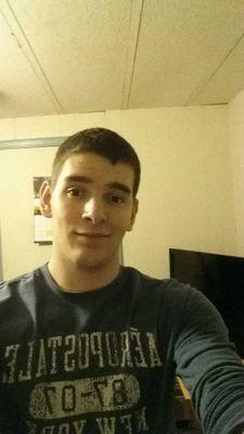 hunterransom4's profile picture. Goes to UMKC, majoring in entrepreneurial real estate, snapchat-hunterransom