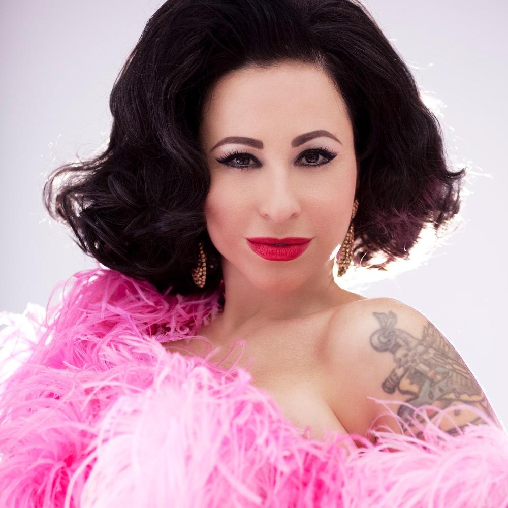 The touring Burlesque Revue featuring Angie Pontani & special guests! http://t.co/0WwmJBpRlO