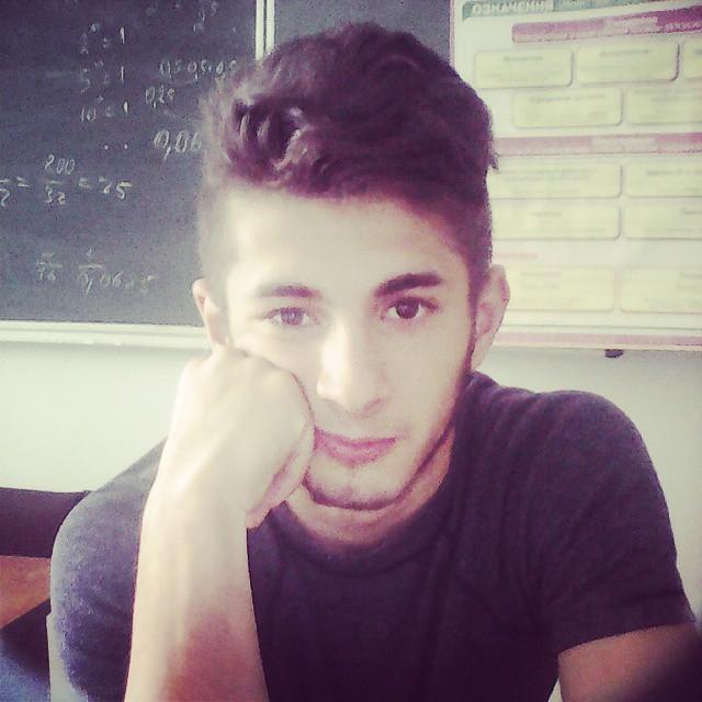 artem48408404's profile picture. 