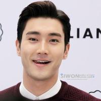 SiwonLover(@SiwonLover) 's Twitter Profile Photo