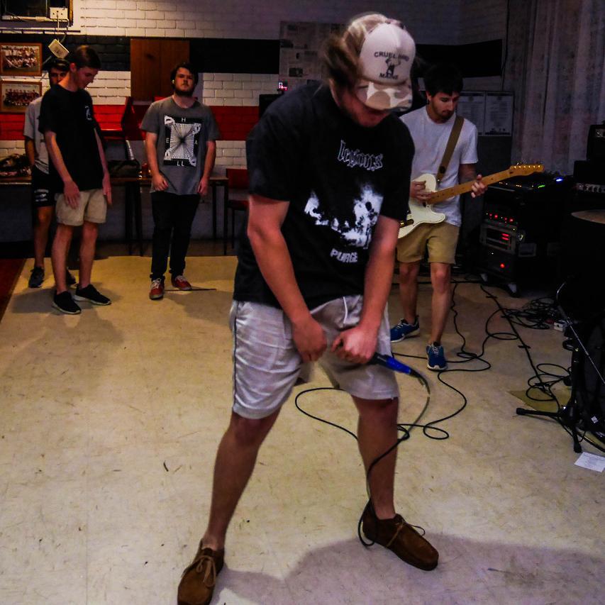 Leeway_____'s profile picture. 