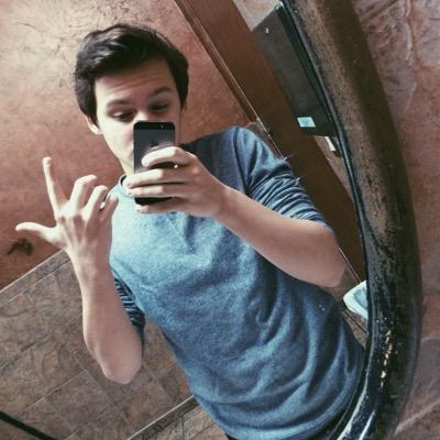 RoeschNico's profile picture. ig // @n.icoo