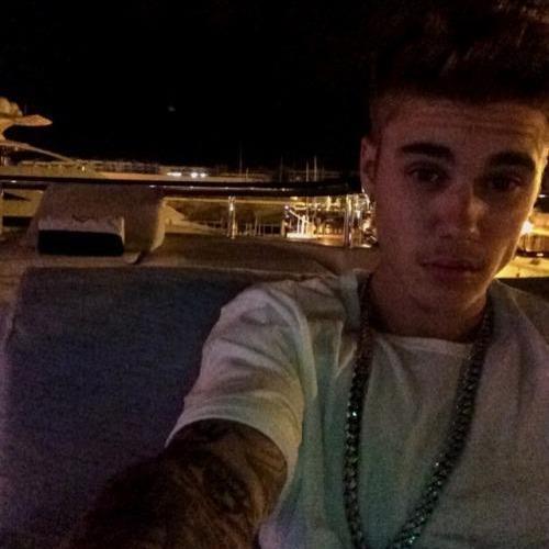 I'm a proud Greek BELIEBER. I love @justinbieber so much. He's my life..my everything.I'll never leave him.Love so much @selenagomez