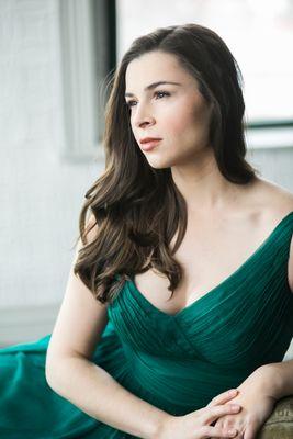 Indiana based  Opera Singer♪🛫  Actor AEA 🎭  Voice Teacher 🎼🐰  Loves food 🍝🍷 #SopranoDonata #IndySoprano https://t.co/15mxv2B23U