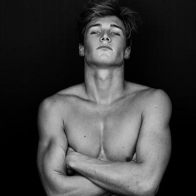 malem0dels_'s profile picture. Photos and things found here is not mine unless otherwise stated!  Hot male models appreciation page!  Gals where you at? 

Instagram: @malem0dels_