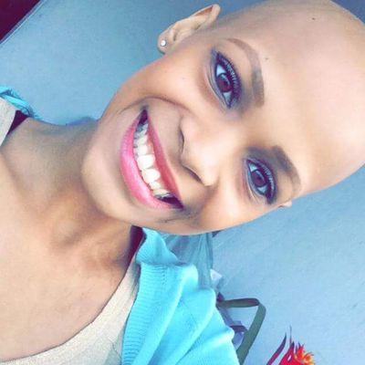 Fizemos esse twitter com a intenção de ajudar a nossa pequena lyta que vem sofrendo com o câncer desde 2012.