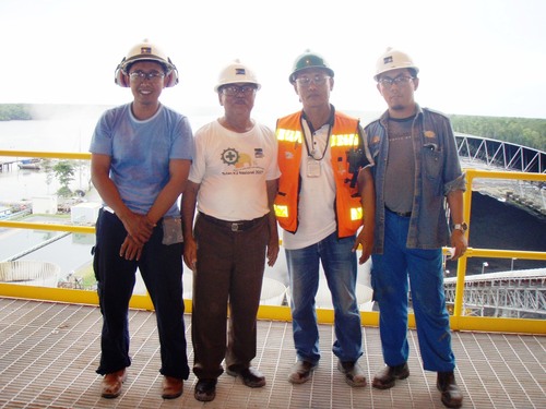 r_achmad19's profile picture. 