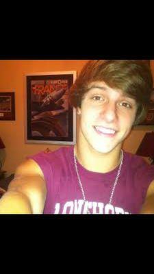 DylanPapiSwag's profile picture. 