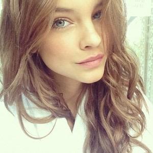 im just a teenage dirtbag baby 
australia 
starbucks 
( fan account for the character ashlynn in the wattpad book , Bullied || a magcon bully story