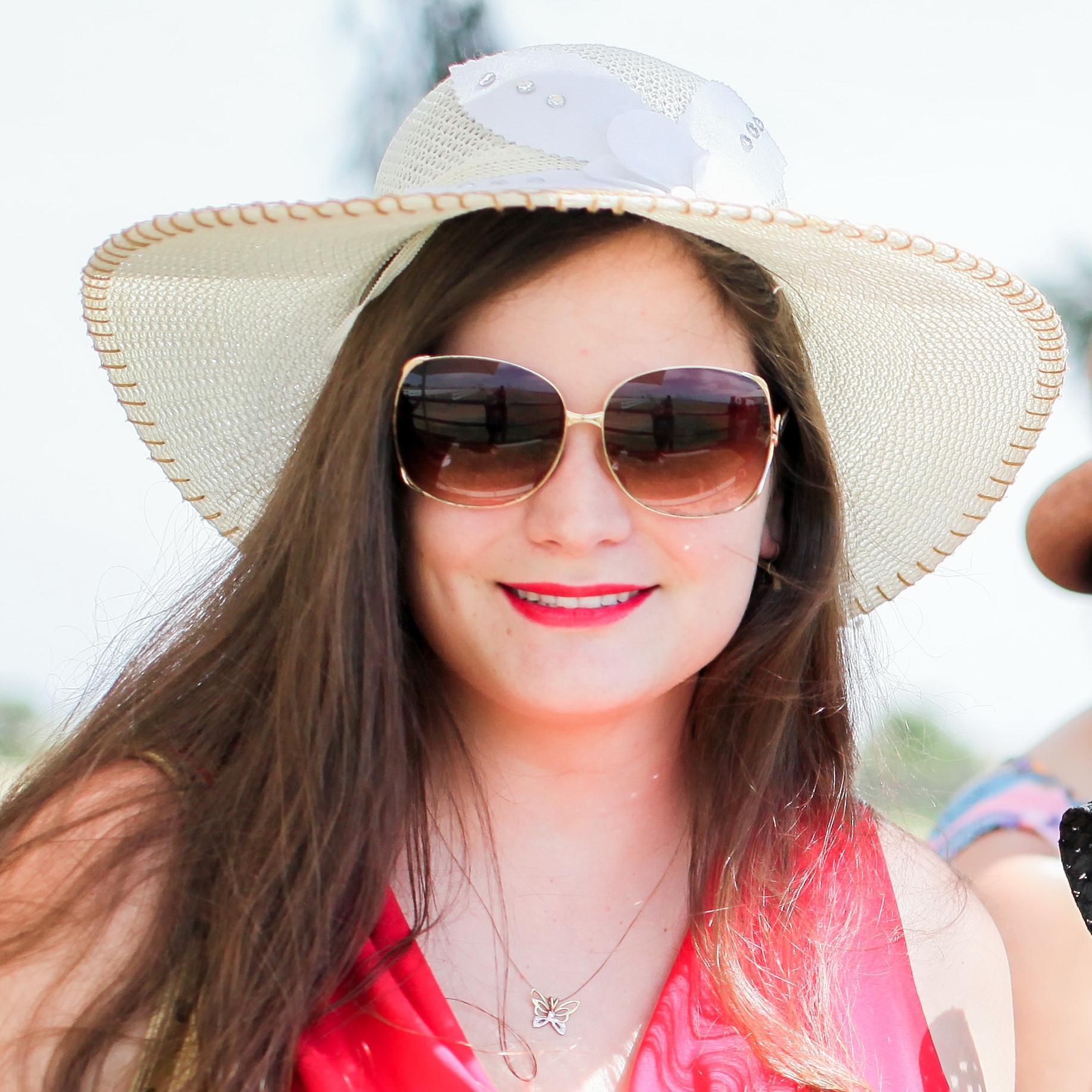 AddyDaggyAngel's profile picture. I'm a singer who enjoys reading and writing and loves coffee, tea, cats, rainy days and the great outdoors.