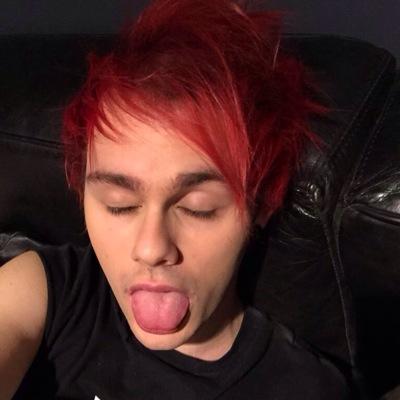 Follow @damn_dimples and ask her for a dm to any of 5sos or zayn (more in lists 'people who follow')