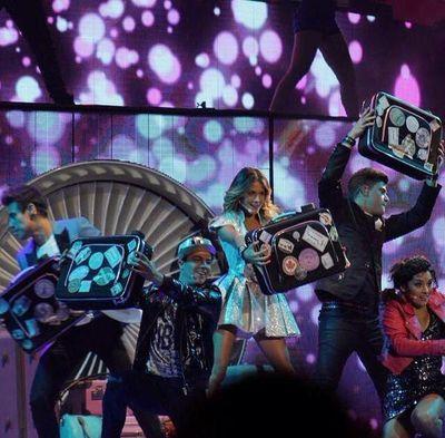 Siempre hay que cree en los sueños y estar listo para las oportunidades de realizarlos -@lodocomello V-Lover   R5 ♥ I think about you ♥