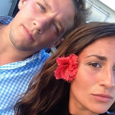 LiViii_LOU's profile picture. Right now is the youngest you'll ever be