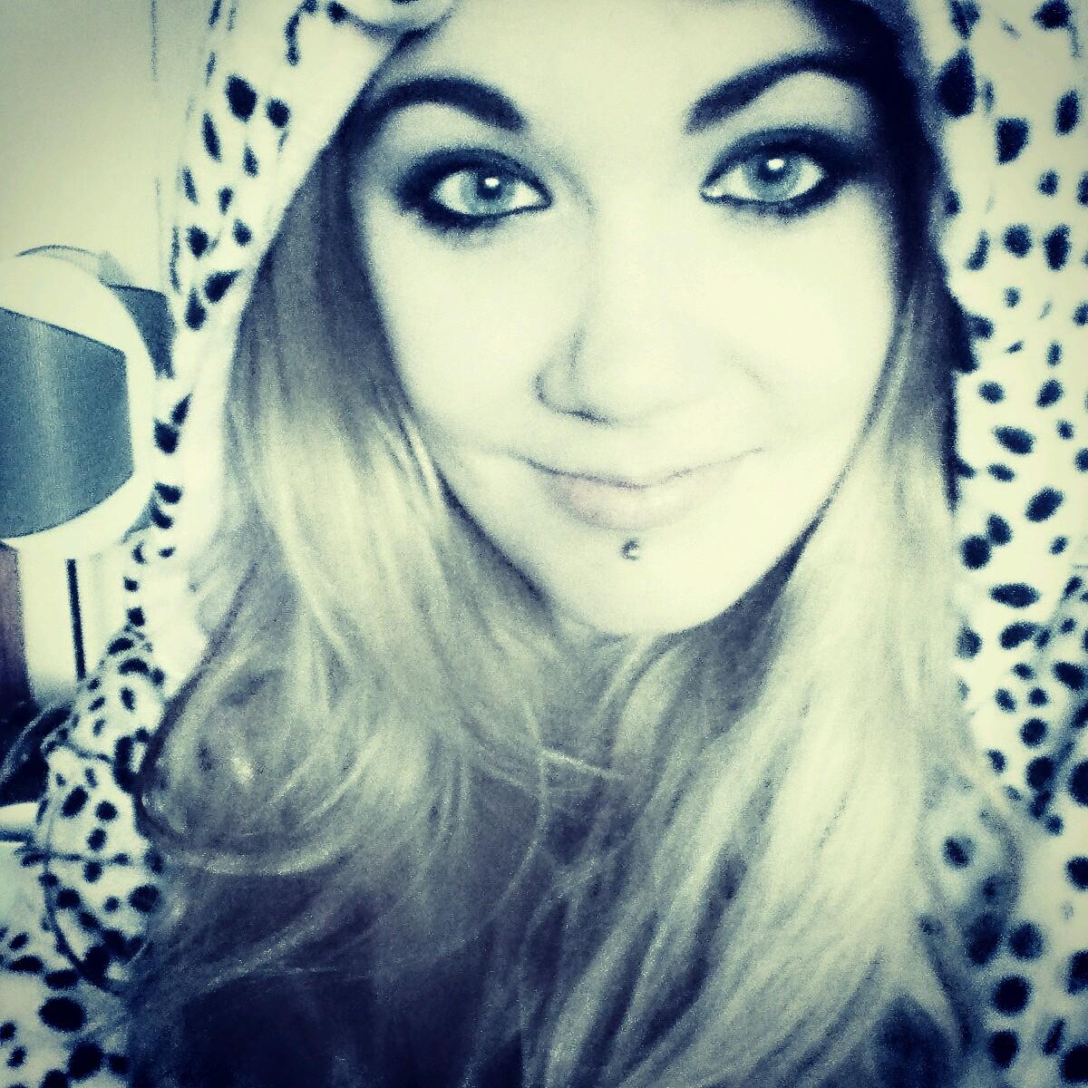 gamer girl always )