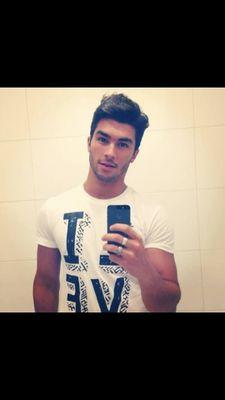 AngelVillacosta's profile picture. No need for a bio