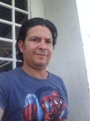 Chef, padre de tres, esposo de Claudina