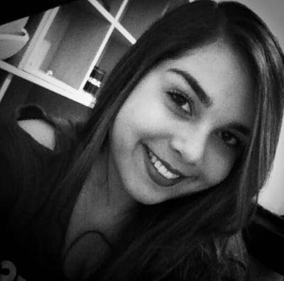 Baiana, geminiana, directioner e Harry girl. 
Fc @_NarryGlitter