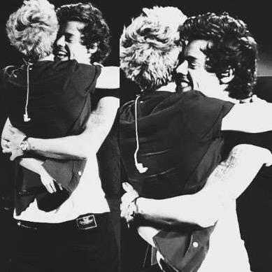 17 ~ Student ~ One Direction addicted❤️ ~ Hunger Games ~ love music, tv series, shopping, travels and food! Enjoy my profile and follow me
