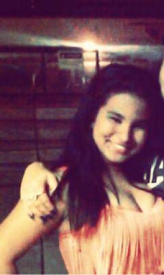 Ana mas pode me chamar de Índia . 17 anos , atléticana , flamenguista , lésbica e namoro  , ClaNessa,funkeira e mineira . venk de whats :3193044066