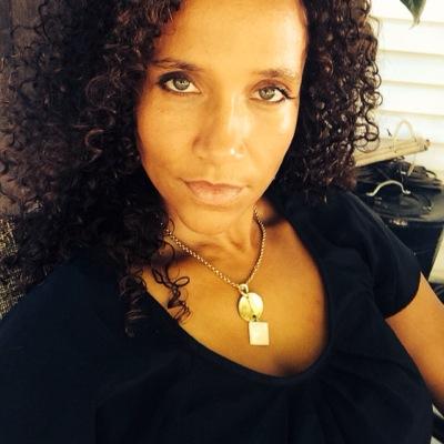 Yvonna Kopacz-Wright on Twitter: "Me and Mariska on set #SVU #