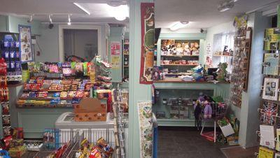 Off licence, general store, toy and gift store in Robin Hoods Bay. Support @boro and @safc. Love Italy and all things Italian.