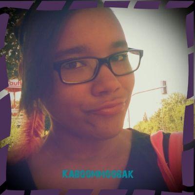 Larabadaboom13's profile picture. 