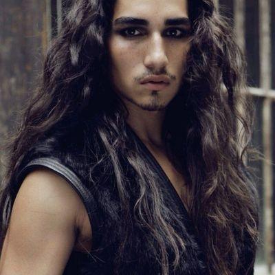 One of the Blue wizards that Gandalf frequently forgets about. wandering middle earth helping everyone V1- @MissingLoki (18+ single Bi)