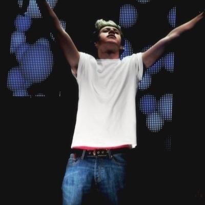 Just want @NiallOfficial to notice me