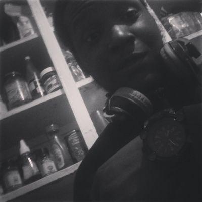 vickdaking's profile picture. vickdaking so follow me 
I'm day king of this plant 
Aug 9 glo day
Cant fuck with alot of yall niggas 
play crazy i got 30 in da gun