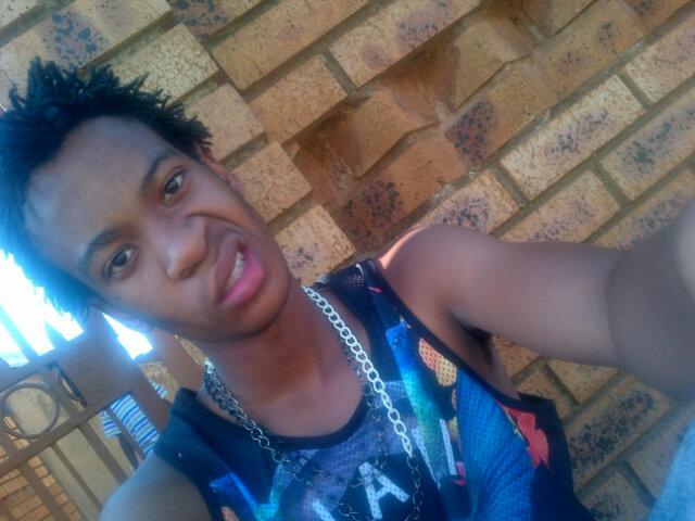 Neomoloi19's profile picture. Football•family•R.I.P Mama