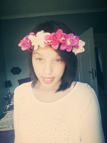 I love music,singing & food . . .♡