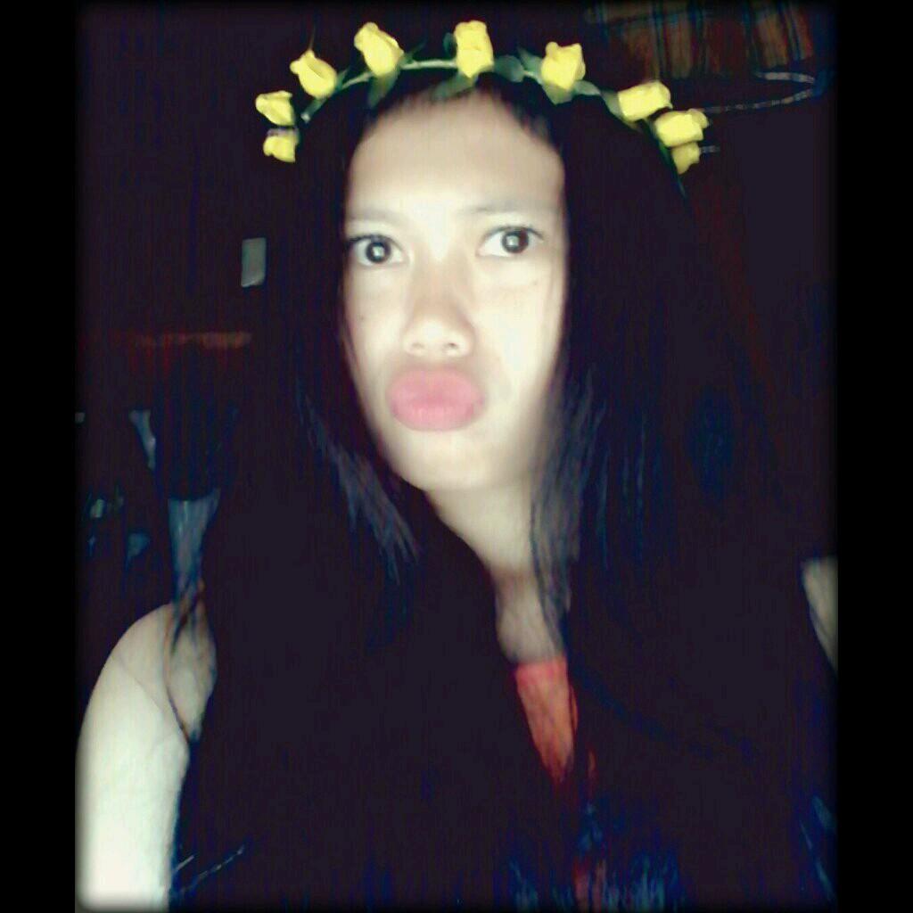 ♥Maharaniw♥SMK WIDYA DHARMA II♥10061997♥my song Greyson Chance 'Waiting Qutside The Lines♥And ♡ Allah