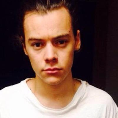 _1D_affff's profile picture. O2l 2/6 somewhere between harrys arm & nialls leg. 0/5 one direction enthusiast.