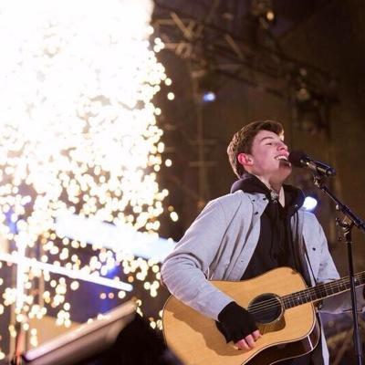 follow @shawnmendesfl for a dm to shawn. tweet me if you need proof and ill tweet screenshots (: