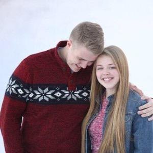 DM me ur pics of you and your sibling/s what city and your names and ill post them ☺️
